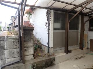 1970s concrete house, 1-min walk to station, Oita