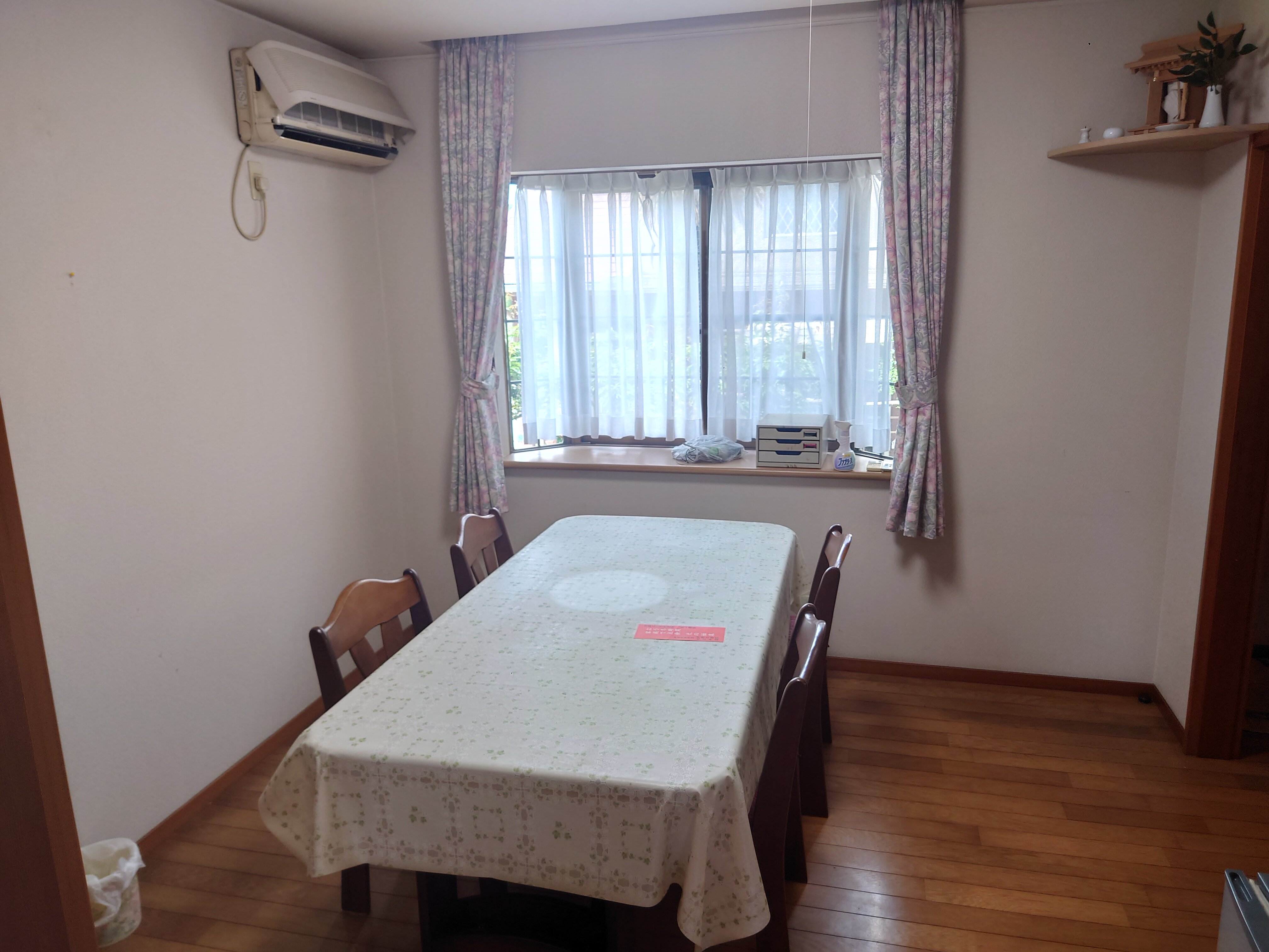 1990s wood house, 19-min walk to station, Okayama