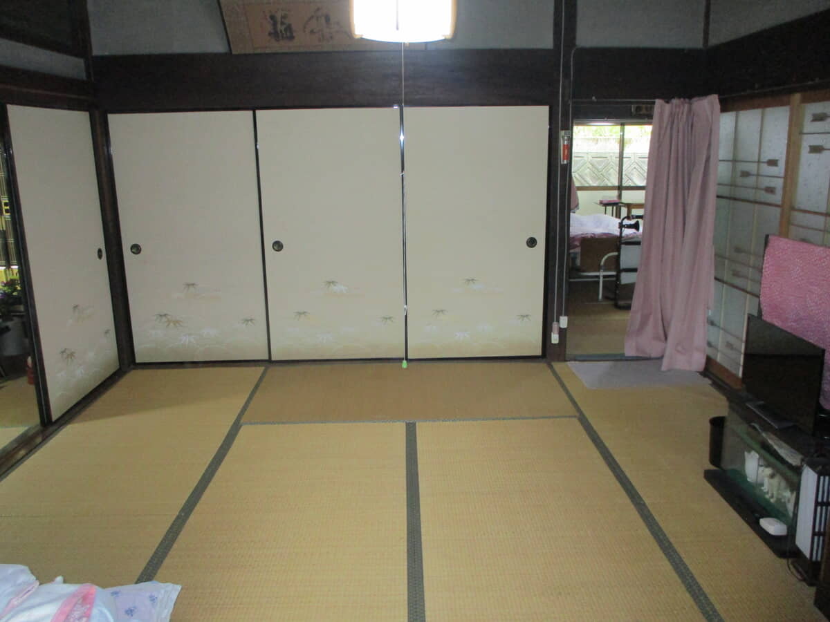 1860s wood house on a large plot in Hiroshima