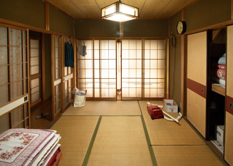 1970s wood house in Matsusaka Kahada
