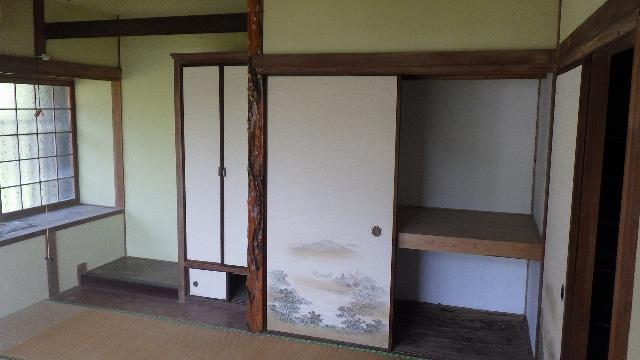 1960s wood house, 13-min walk to station, Nagasaki