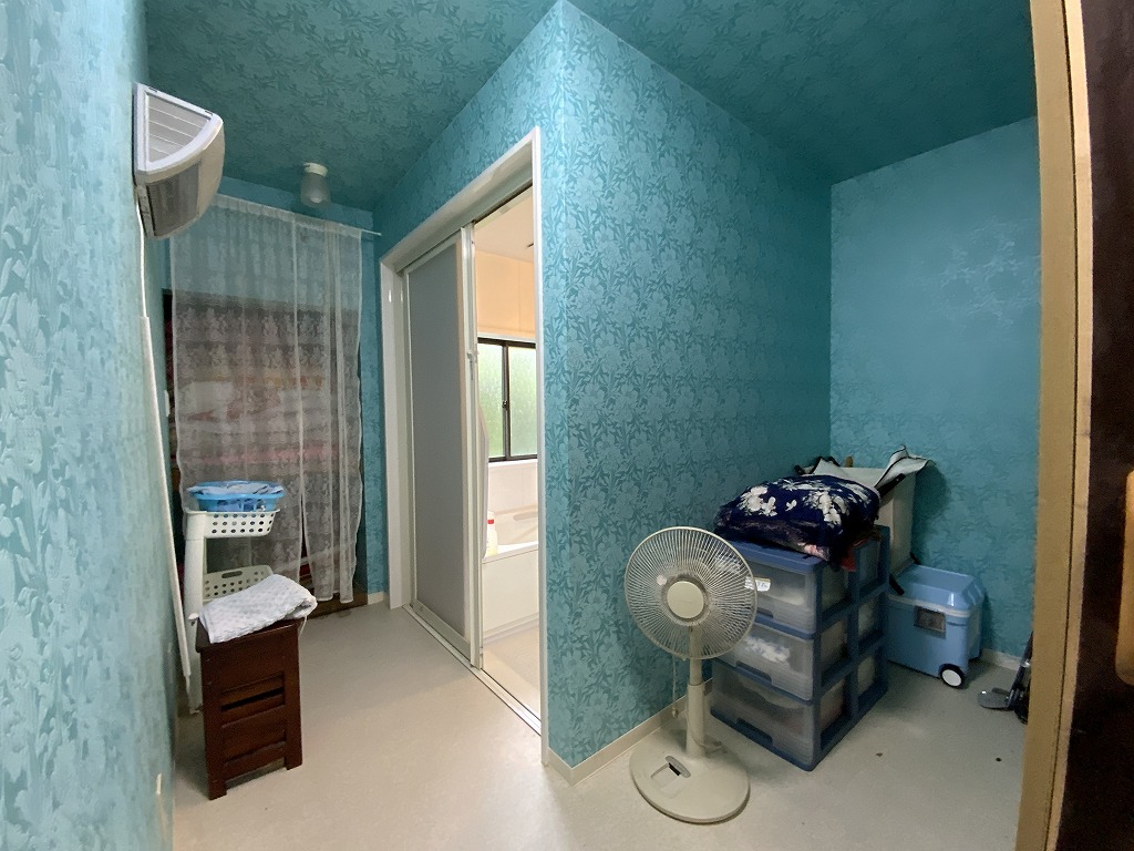 1940s wood house on a large plot in Yamaguchi