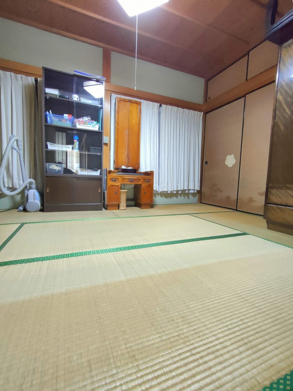 [Price Reduction] Ainan Town Nakanoura, House for Sale, 5DK, 4.8M yen, Spacious, well-maintained Japanese house with multiple rooms 6+ tatami; IH system kitchen; registered in municipal Akiya Bank