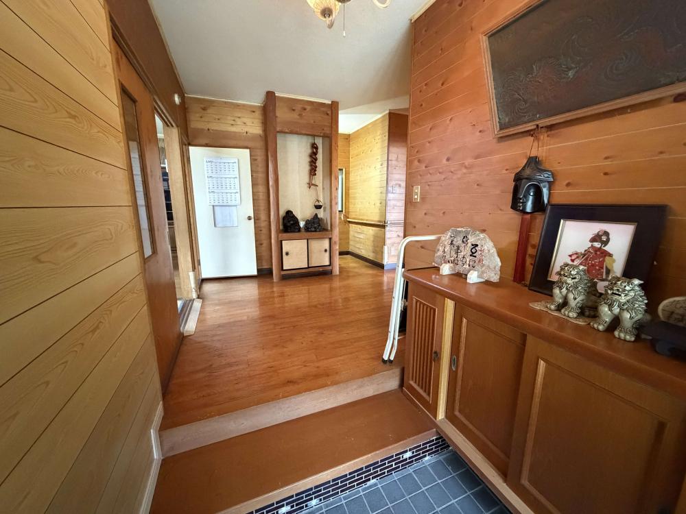 1980s wood house in Kushira, Kanoya, farmland, approval needed