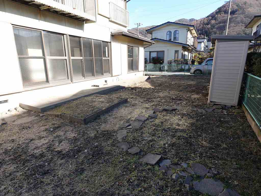 1980s steel-frame house, 17-min walk to station, Nagano