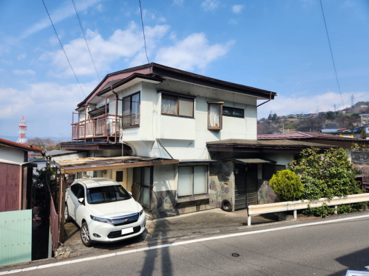 1970s wood house, 11-min walk to station, Nagano