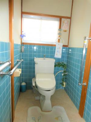 1970s wood house, 17-min walk to station, Shimane