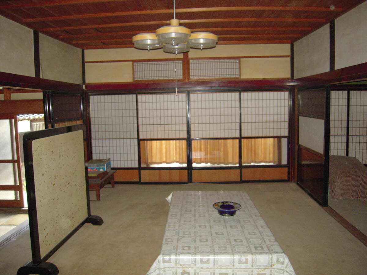 1920s wood house with storehouses in Hyogo