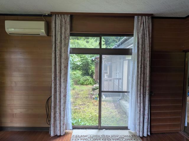 1970s wood house, 19-min walk to station, Nagasaki