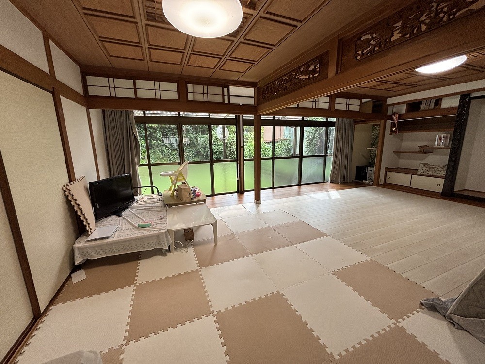 1990s wood house near the coast in Yamakawanarukawa, Ibusuki