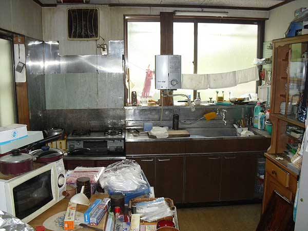 1970s wood house on a large plot in Iwate