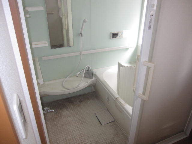 1970s wood house, 1-min walk to station, Gifu