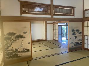 1980s wood house on a large plot in Niigata