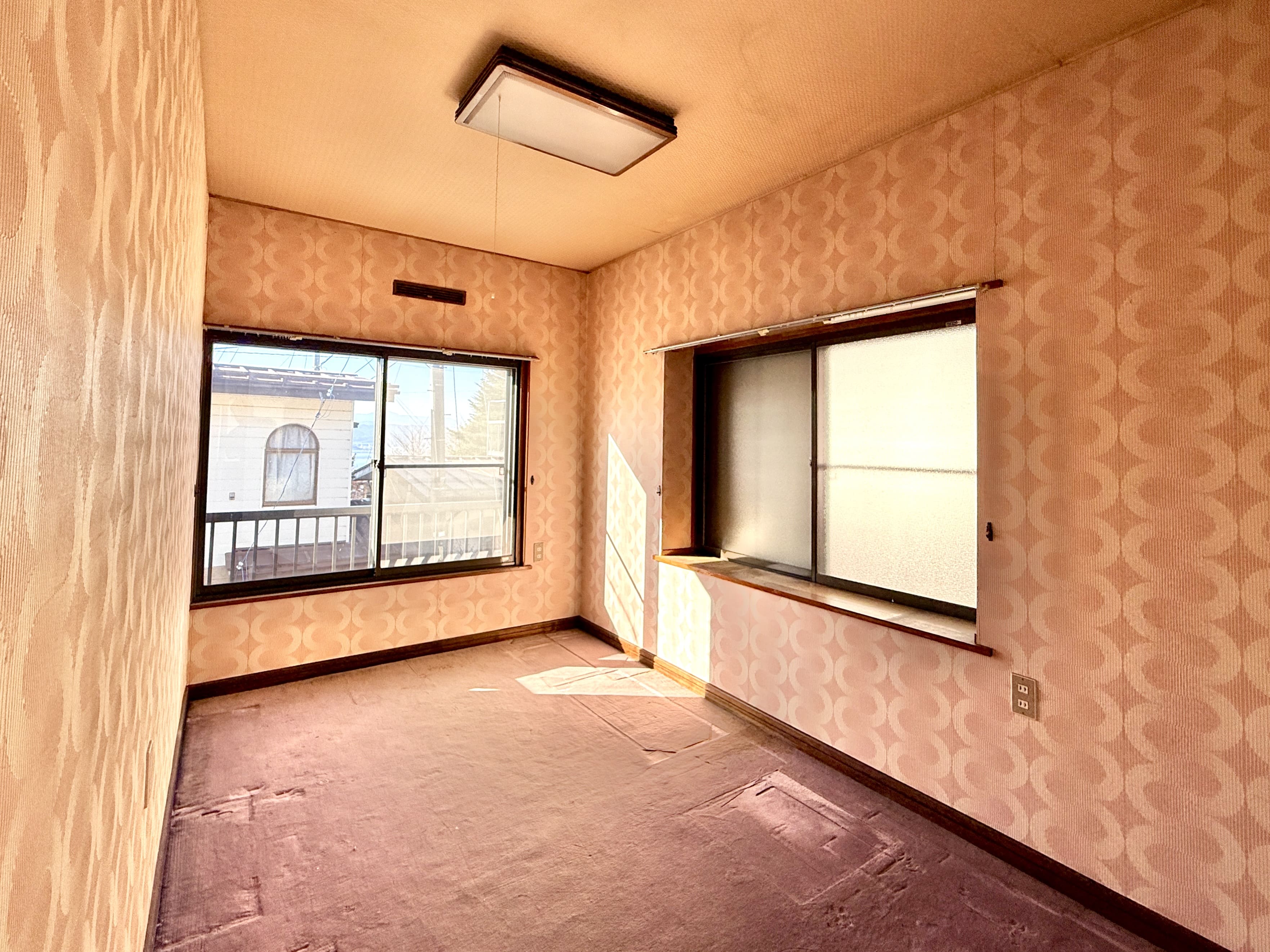 1980s wood house, 9-min walk to station, Nagano