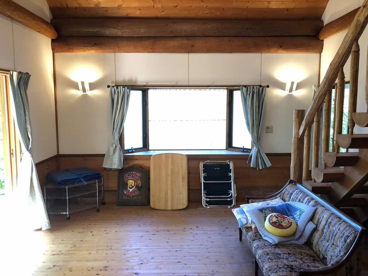 1990s wood house in Hiroshima