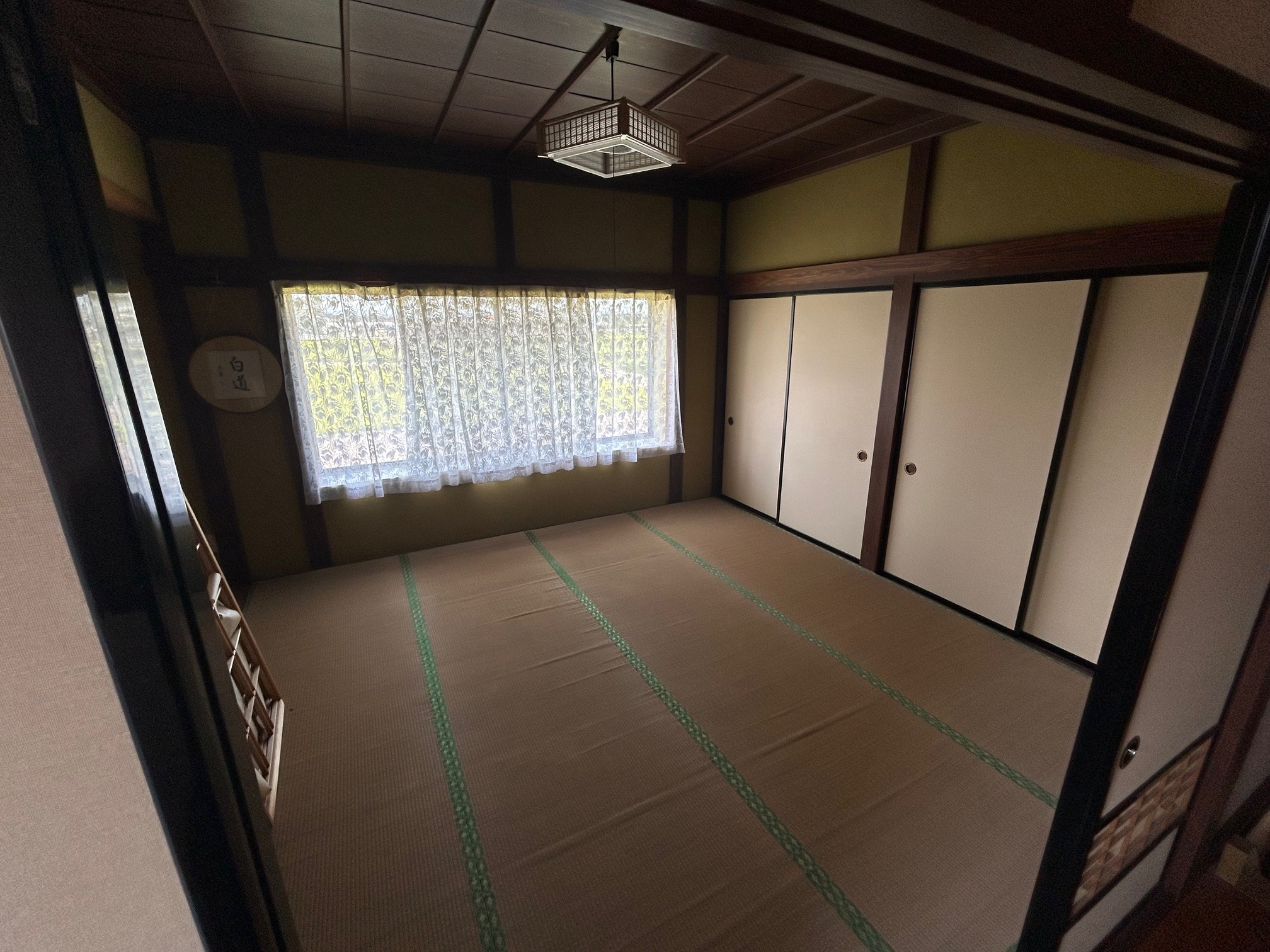 1980s wood house on a large plot in Toyama