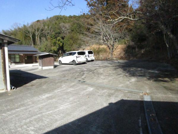 Wood house with storehouses in Oita
