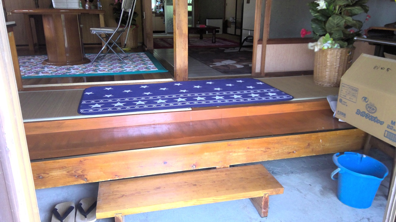 1970s wood house in Koyama, Kimotsuki, farmland, approval needed