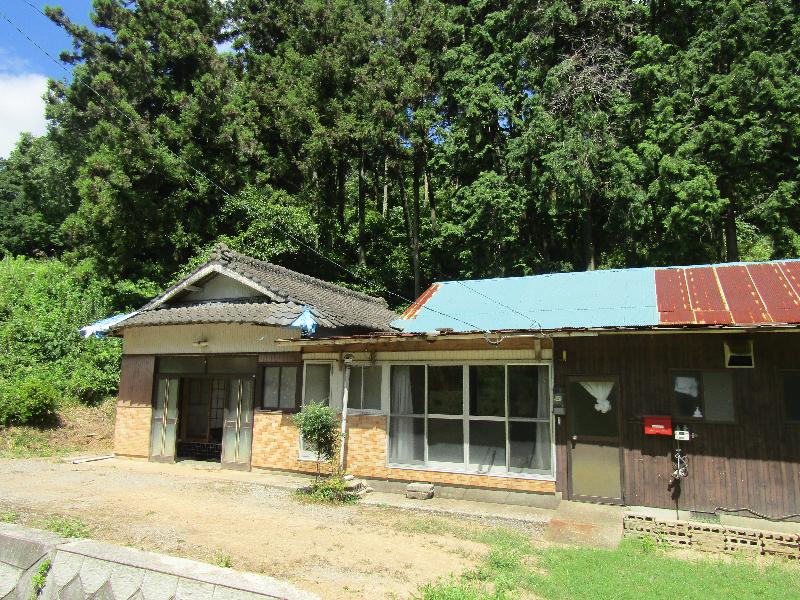 1980s wood house in Oita