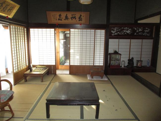 1860s wood house on a large plot in Okayama