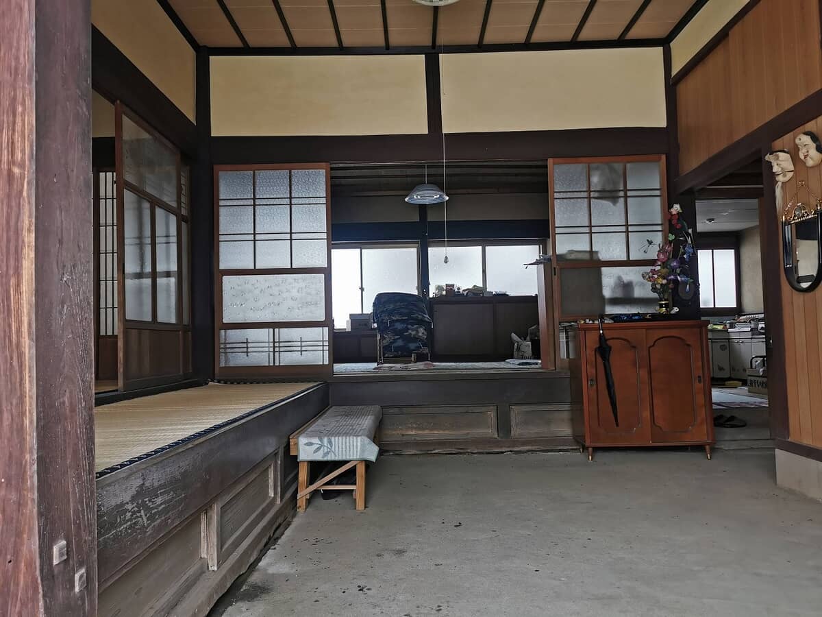 1920s wood house on a large plot in Hiroshima