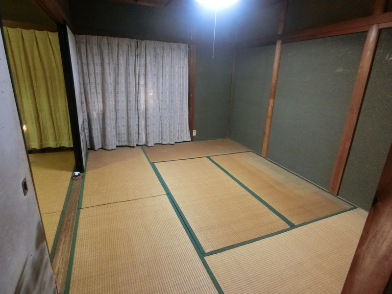 1960s wood house in Kochi