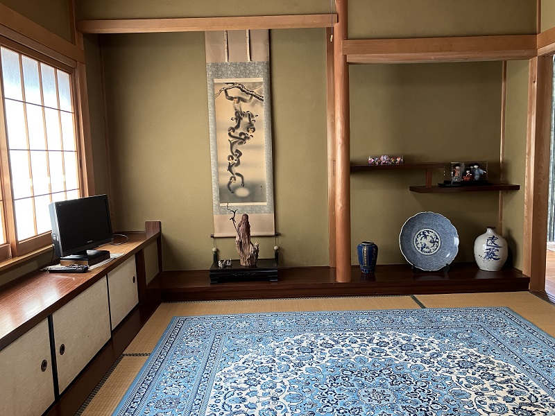 1990s wood house, 18-min walk to station, Tottori
