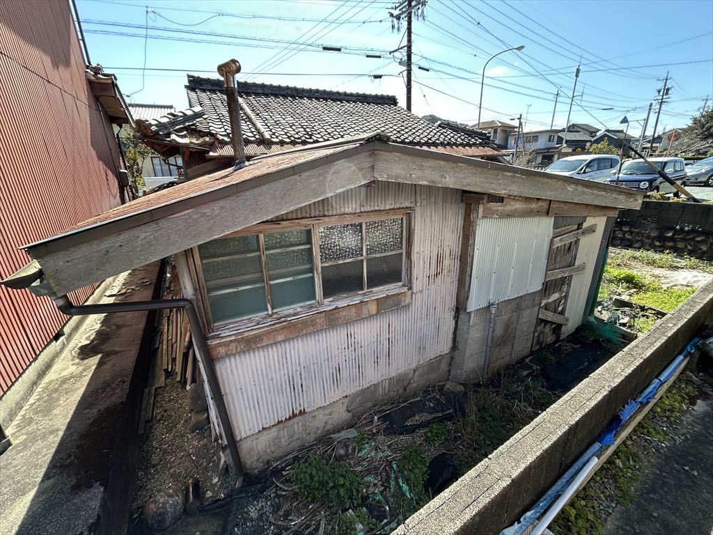 1950s wood house, 10-min walk to station, Mie