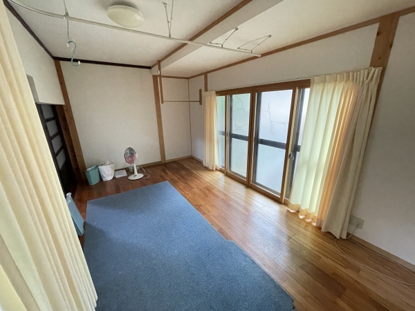 1930s wood house on a large plot in Tottori