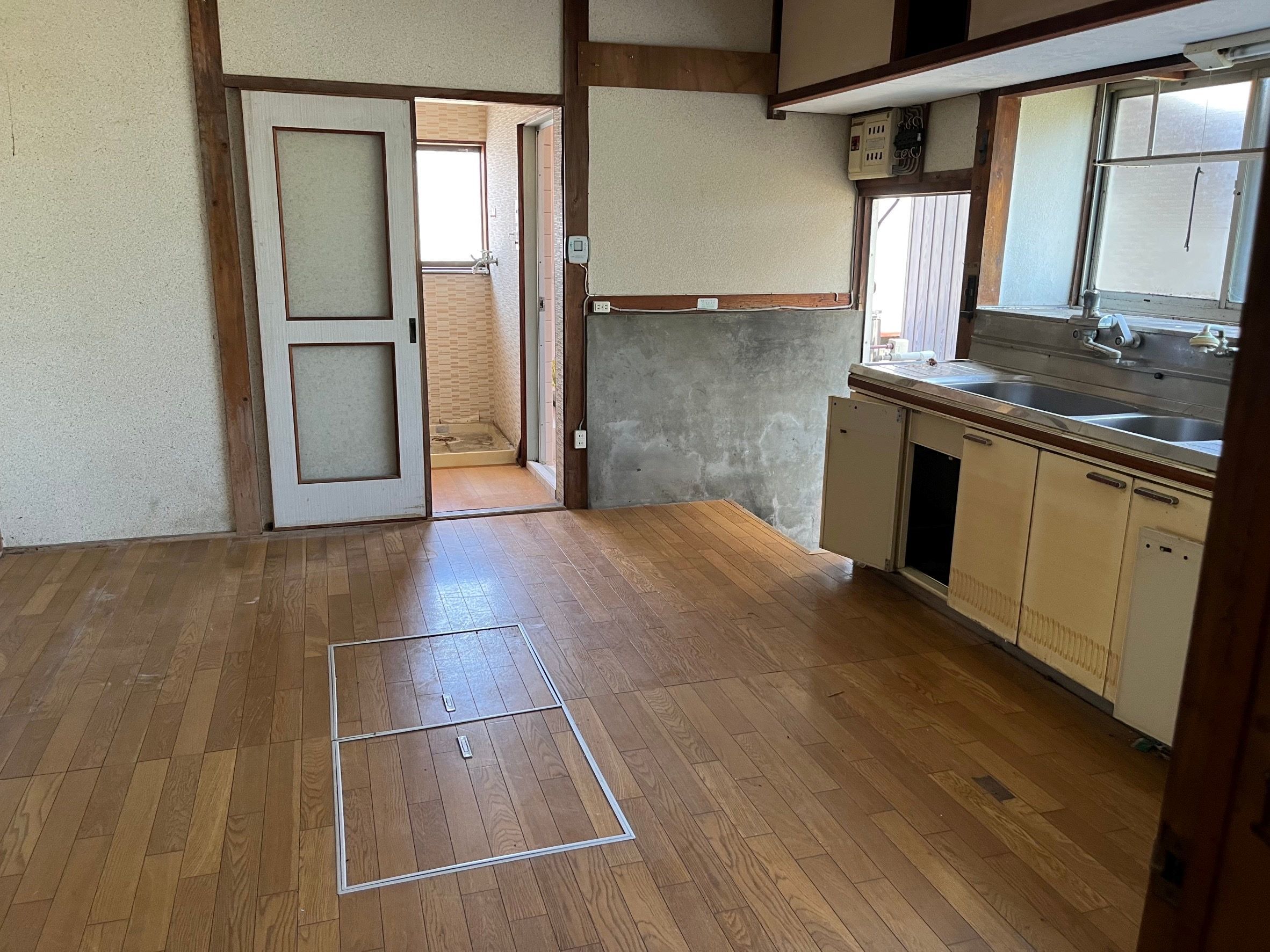 1960s wood house in Ehime
