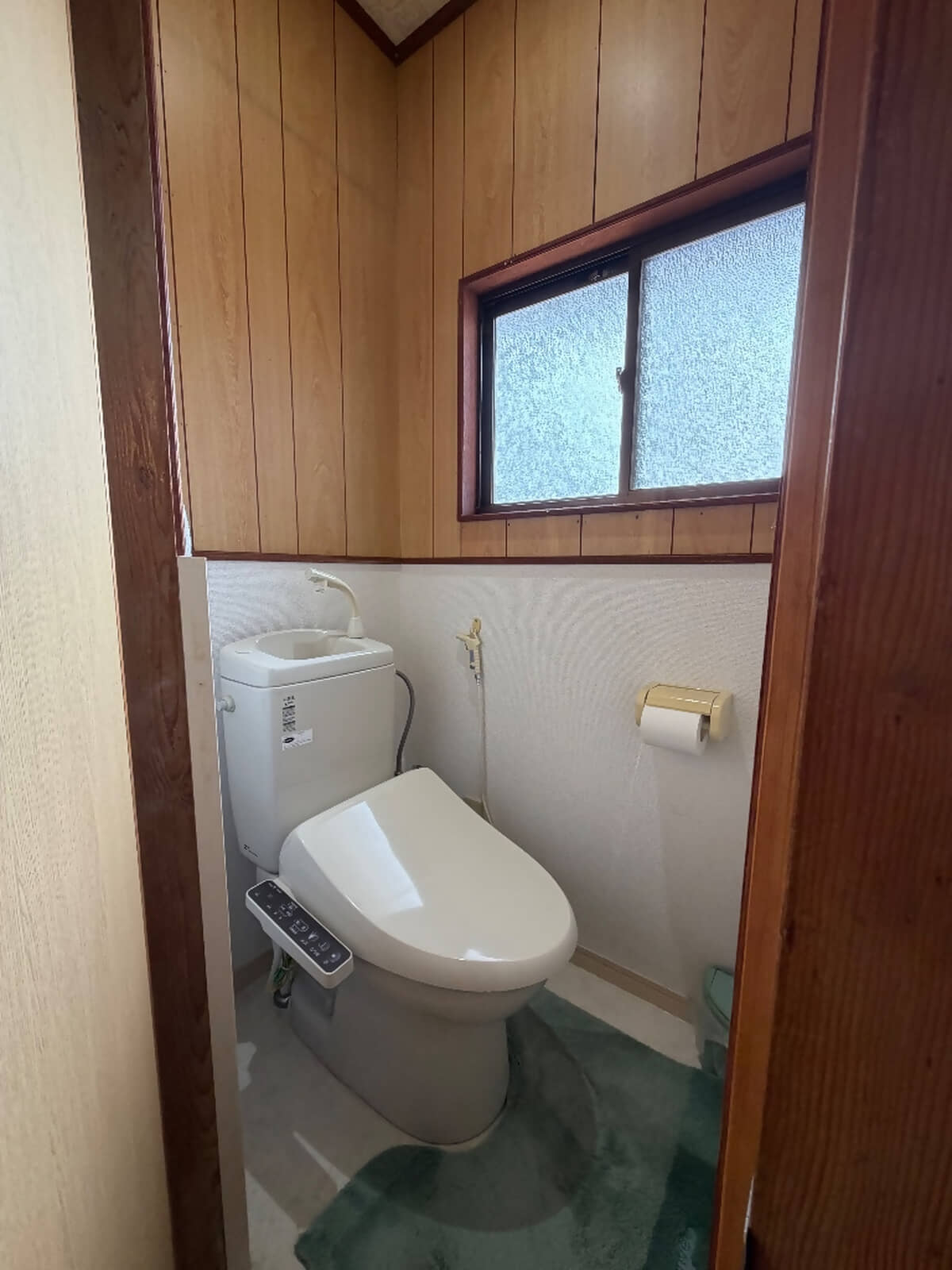 1980s wood house in Hiroshima