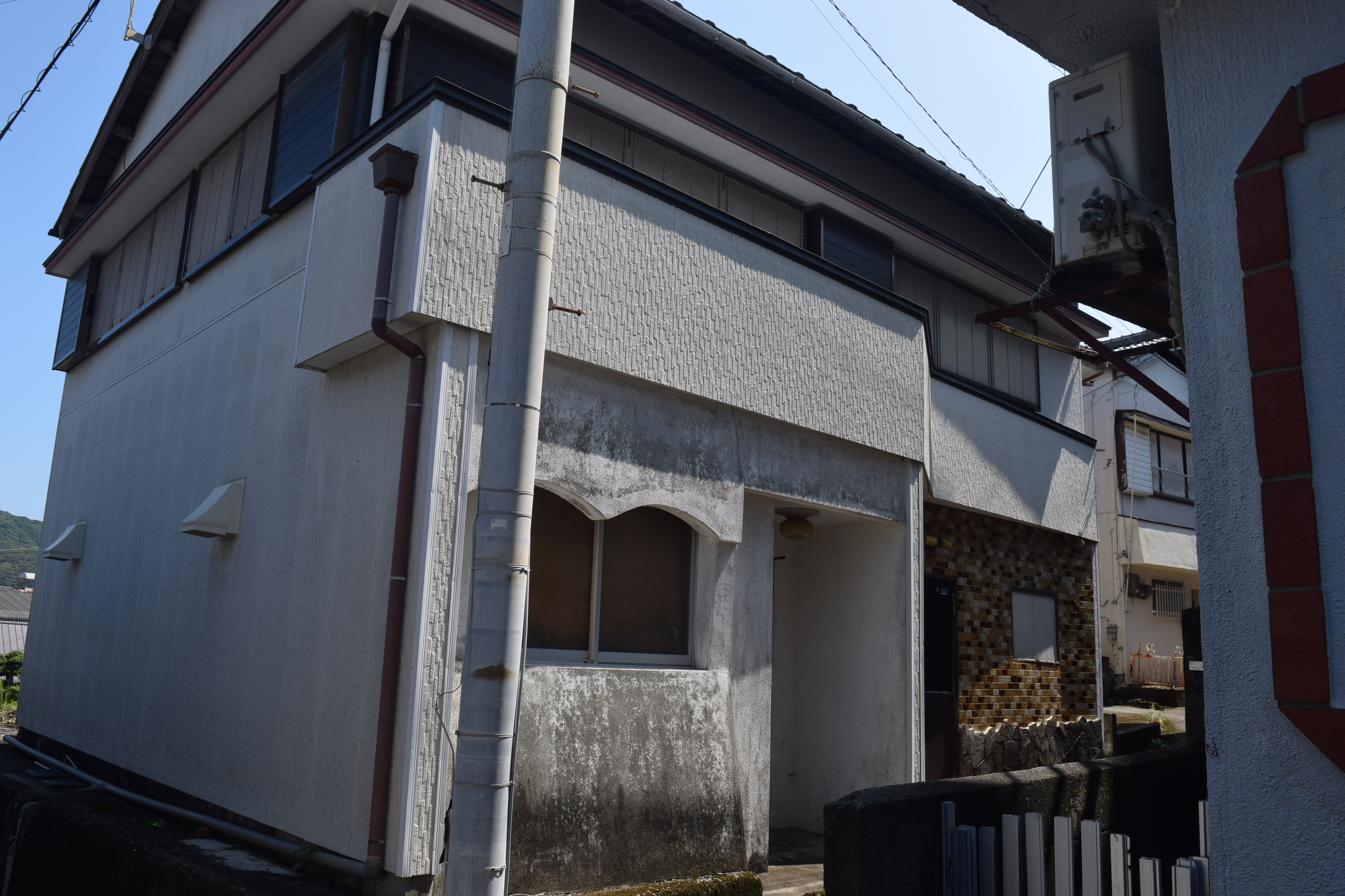 1960s wood house in Kochi
