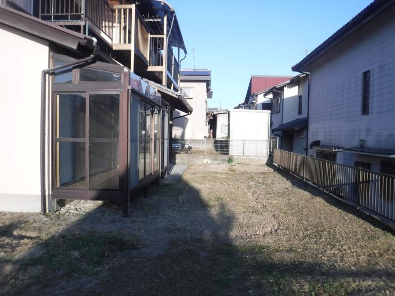 1970s wood house, 12-min walk to station, Mie