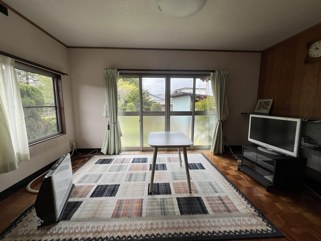 Viewing Appointments Accepted! 7 minutes on foot from Suzuran-no-Sato Station. 2-story house with convenient floor plan.