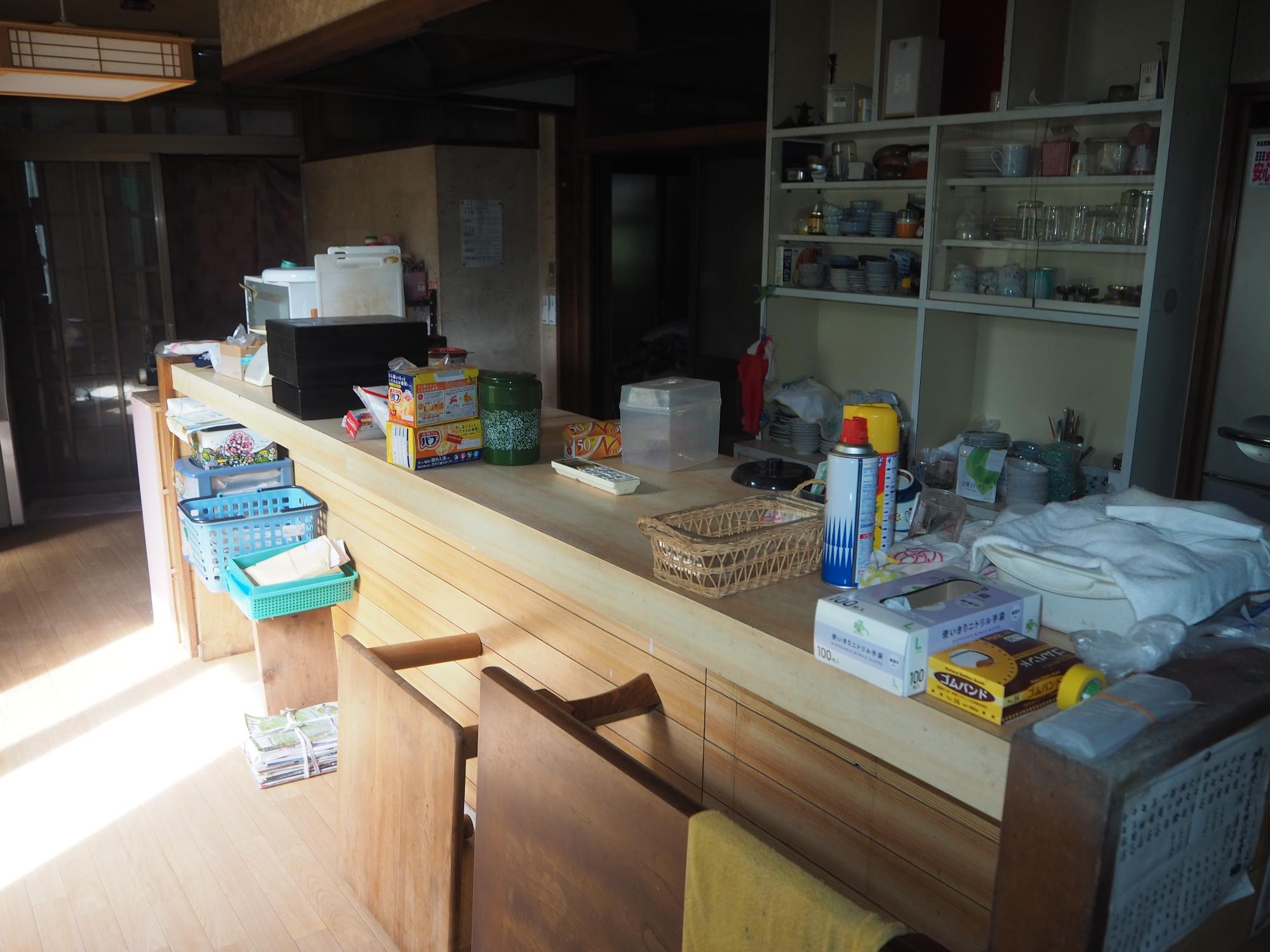 1980s concrete house in Tokushima
