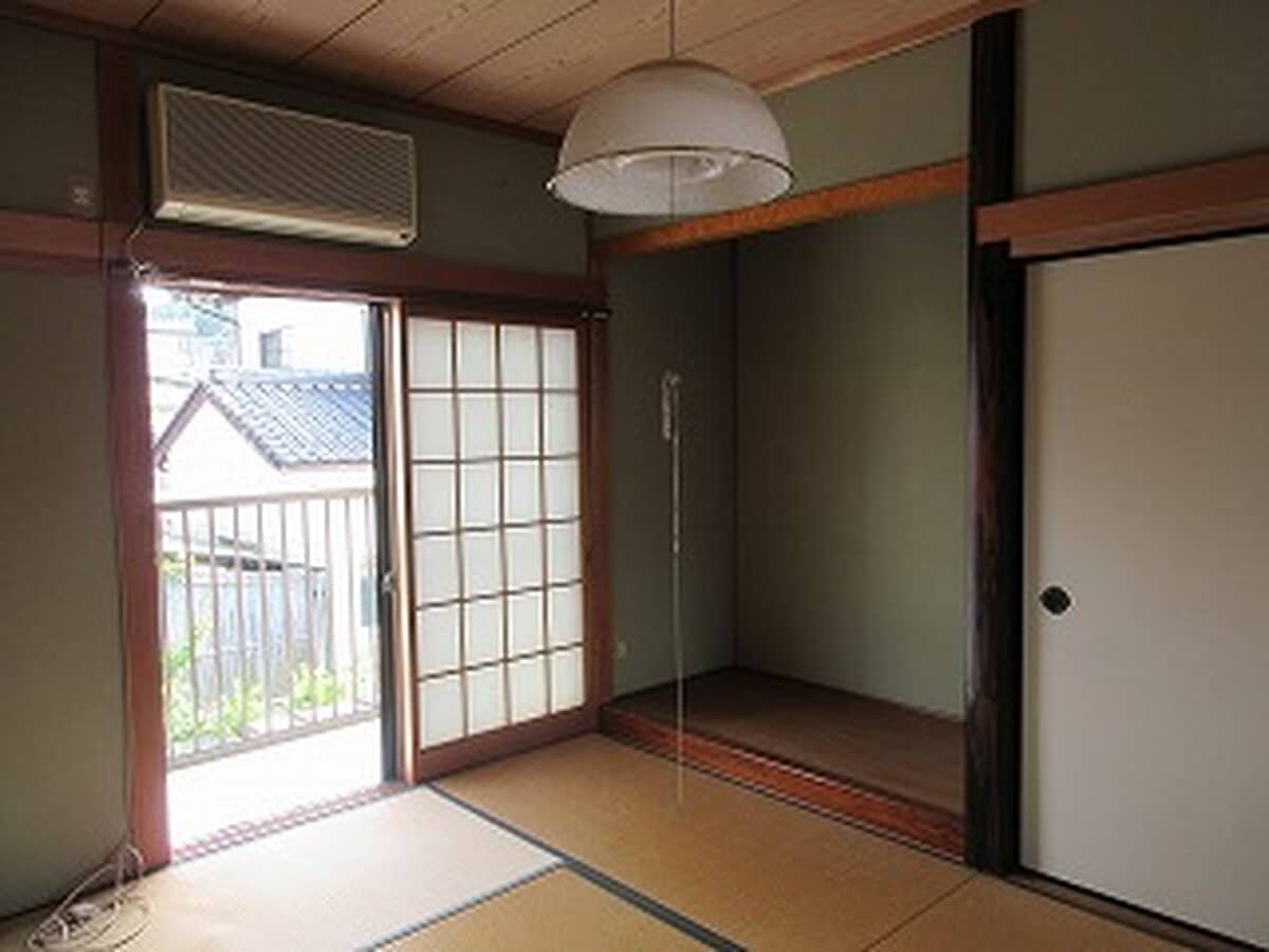 1970s wood house