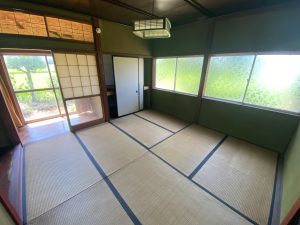1970s wood house on a large plot in Toyama