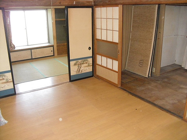 1960s wood house, 9-min walk to station, Iwate