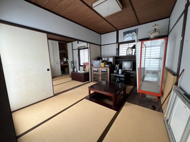 1980s wood house in Ehime