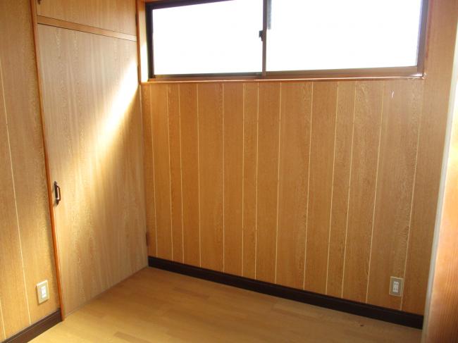 1990s wood house, 3-min walk to station, Okayama