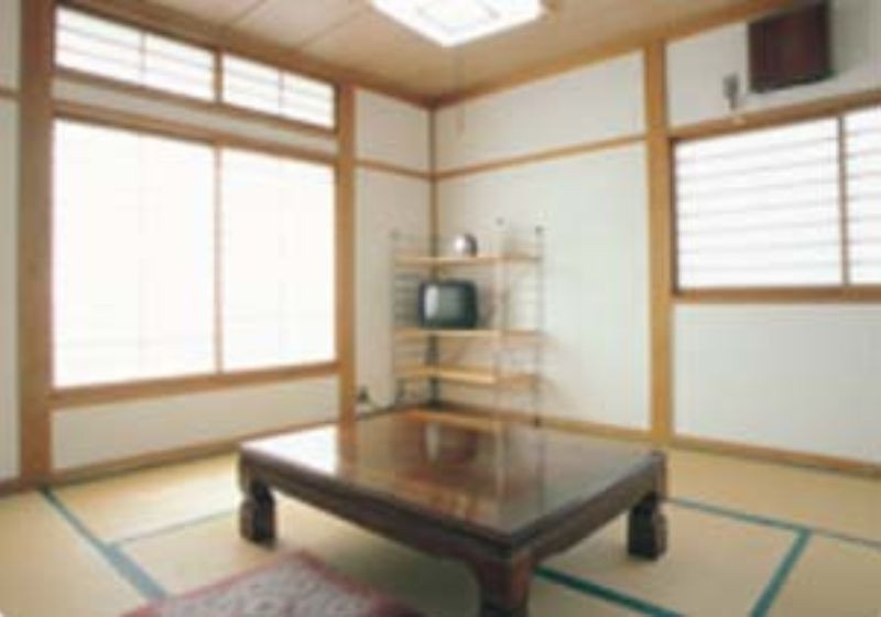 Wood house on a large plot in Urada, Tokamachi