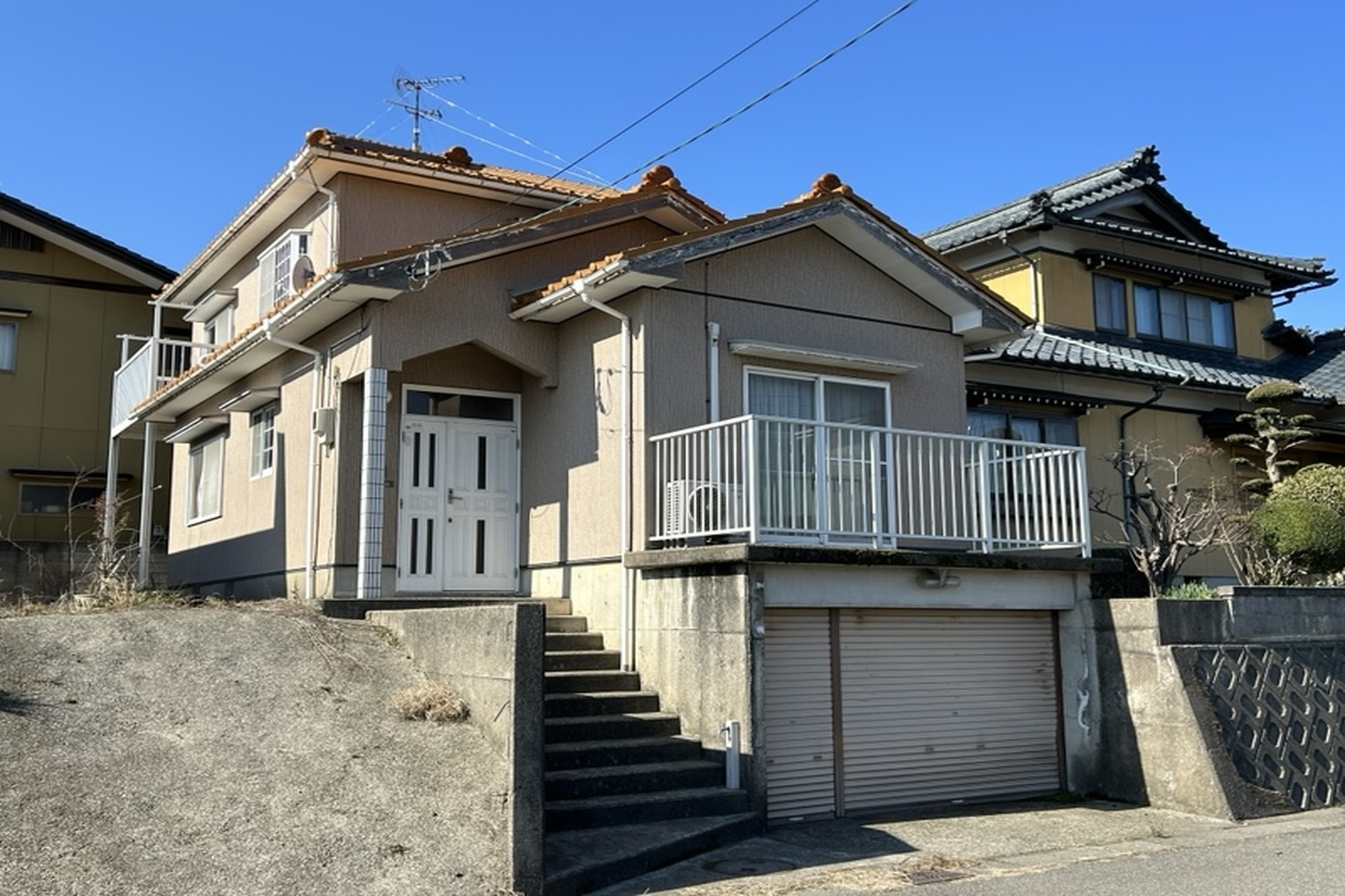 1990s wood house, 20-min walk to station, Fukui