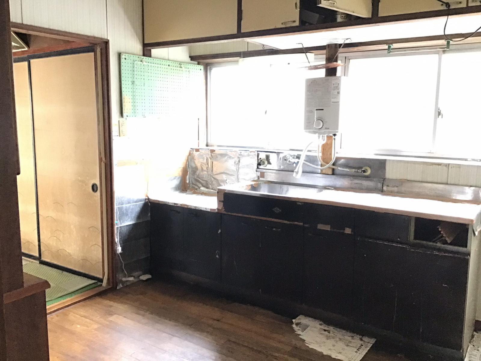 1980s wood house, 17-min walk to station, Yamagata