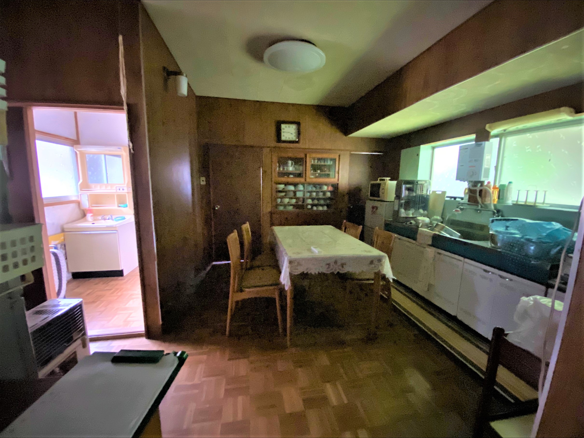 No. 26 - Wooden Single-Story 7-Room House
