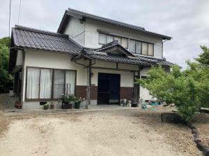 1980s wood house, 14-min walk to station, Tottori