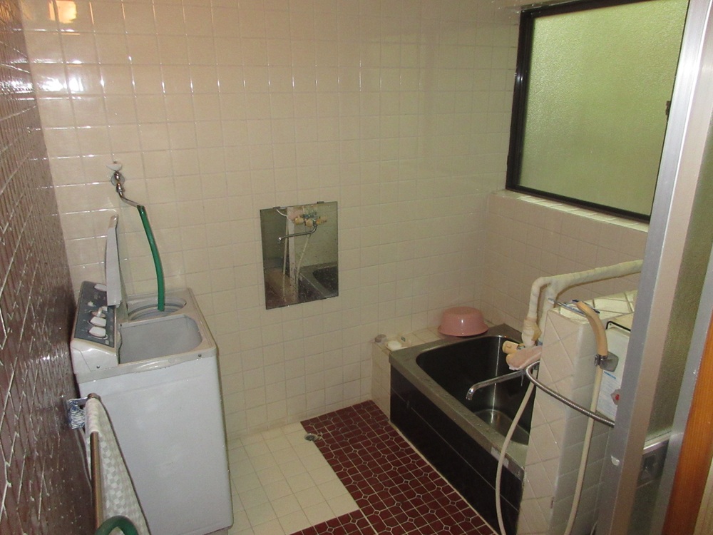 1950s wood house, 12-min walk to station, Iwate