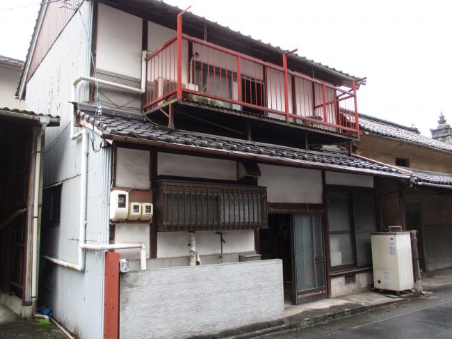 1950s wood house, 15-min walk to station, Okayama
