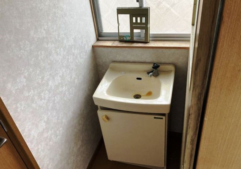 1970s wood house, 5-min walk to station, Toyama