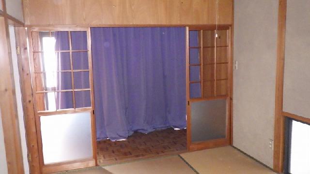 1970s wood house, 19-min walk to station, Nagasaki