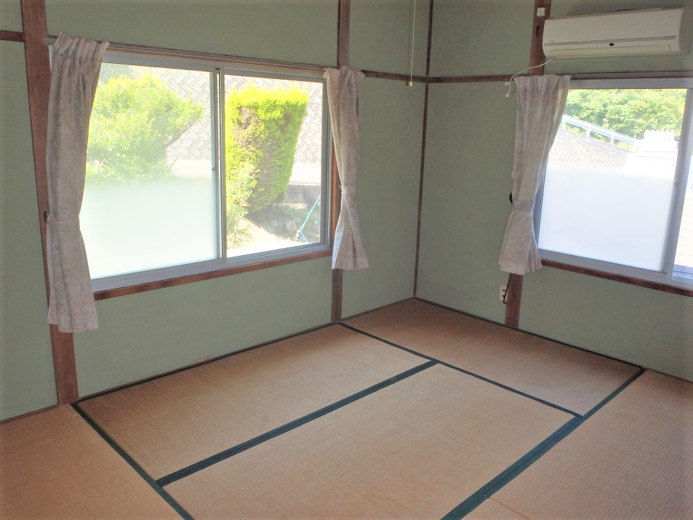 1970s wood house in Kagawa